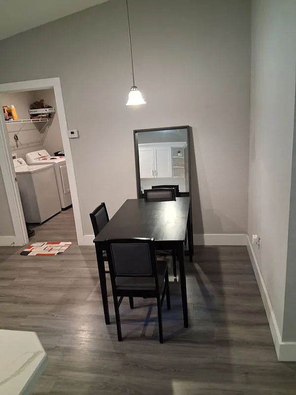3 bed, 2.0 bath, 1047 sqft, $1,600 — Photo 4