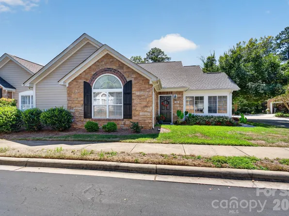 232 Lone Oak Cir, Rock Hill, SC 29732