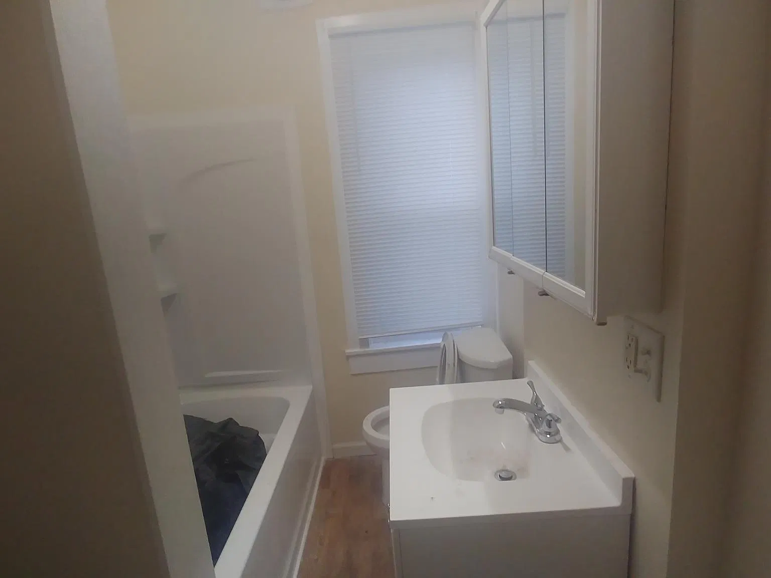 5 bed, 1785 sqft, $1,250 — Photo 4