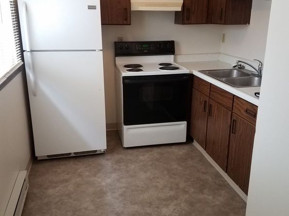 1745 La Crescent St #33