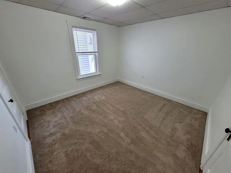 323 Dubuque St & 142-146 Wayne St — Photo 30