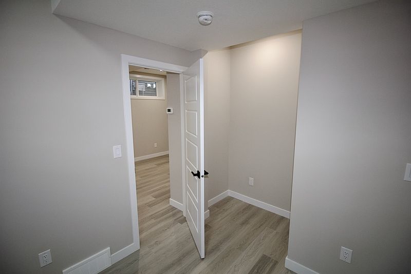 Calgary Apartment for rent - 1 Bedroom — photo 9