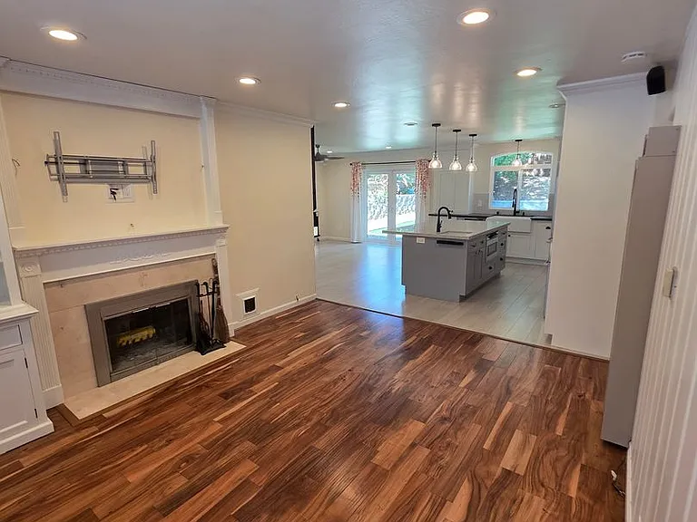 1317 Sherwood Dr — Photo 4