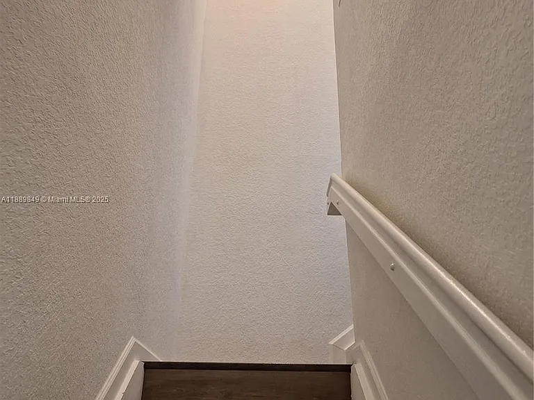 6621 Winfield Blvd #1 — Photo 7