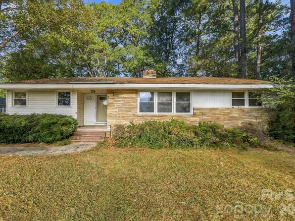 1427 Westbrook Cir, Gastonia, NC 28052