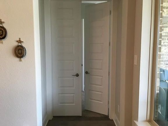 5th image of 117 Lakehouse Landing Dr