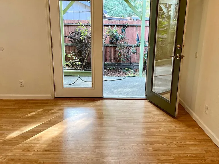 3062 Girard Ct — Photo 14
