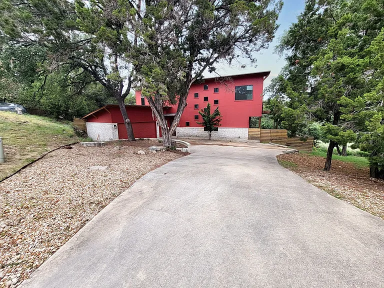 325 Southwind Rd — Photo 37
