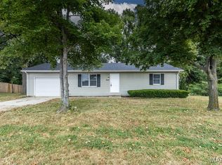 8815 Godfrey Rd, Godfrey, IL 62035