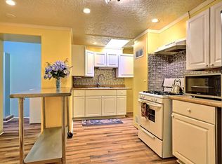 1508 Edith Blvd NE, Albuquerque, NM 87102