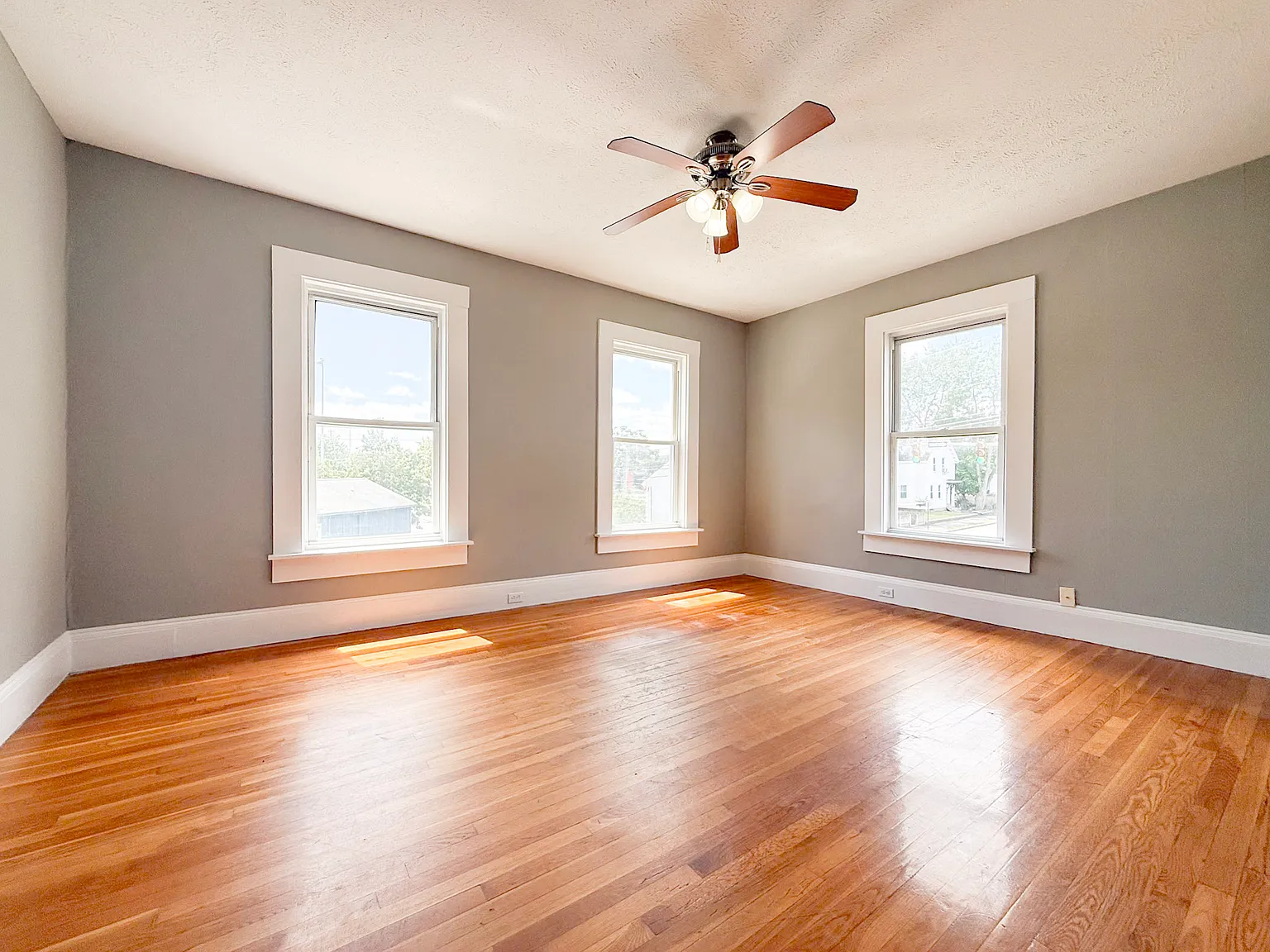 1 bed, 550 sqft, $1,700 — Photo 2