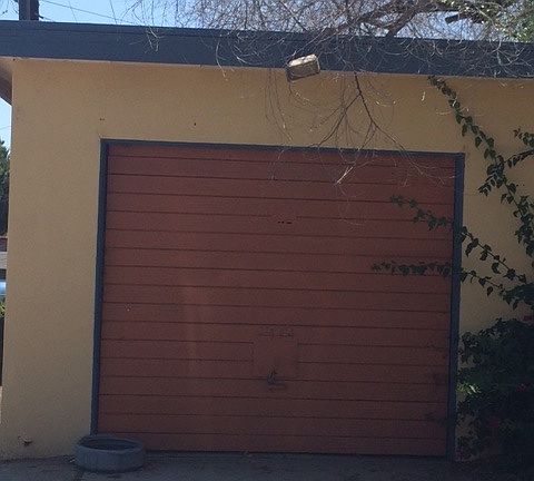 Detached garage