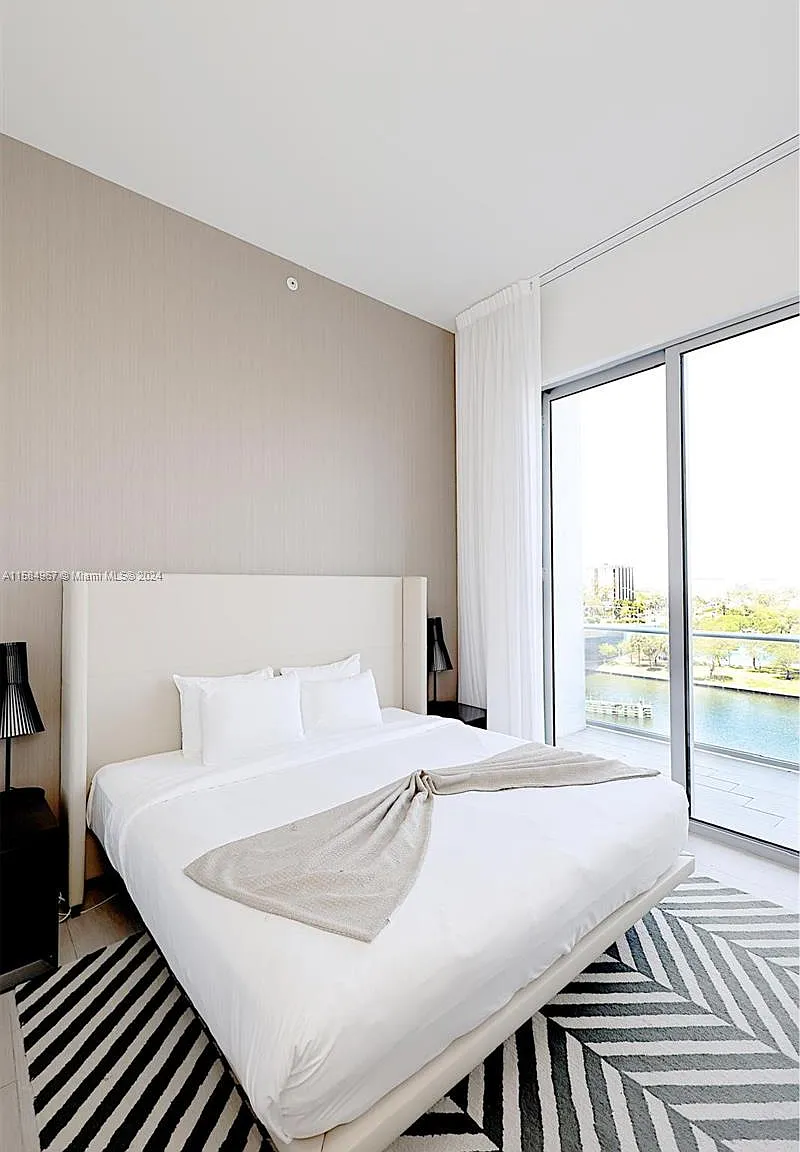 4010 South Ocean Condo — Photo 4