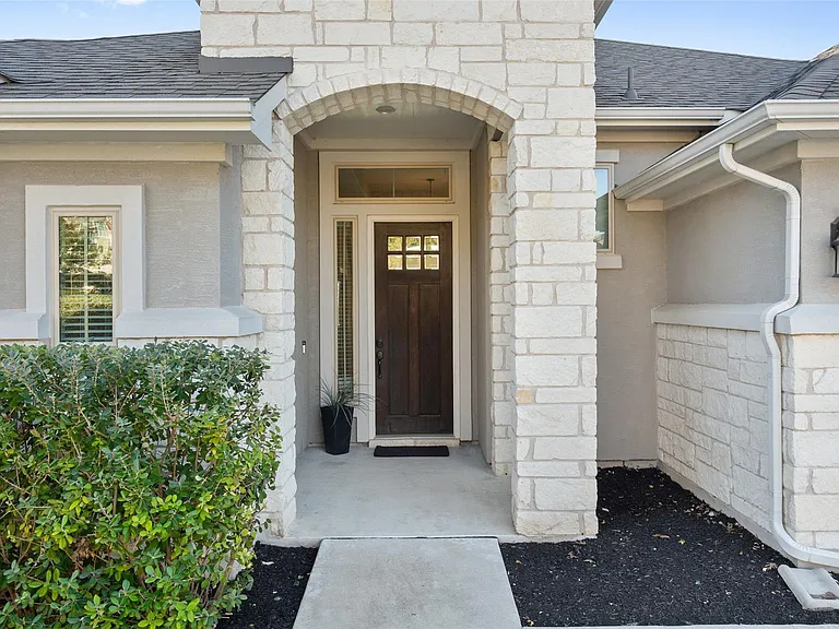 17805 Limestone Spring Ln — Photo 3