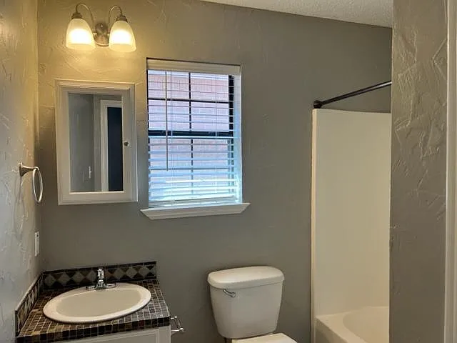 3628 Andrea St — Photo 9