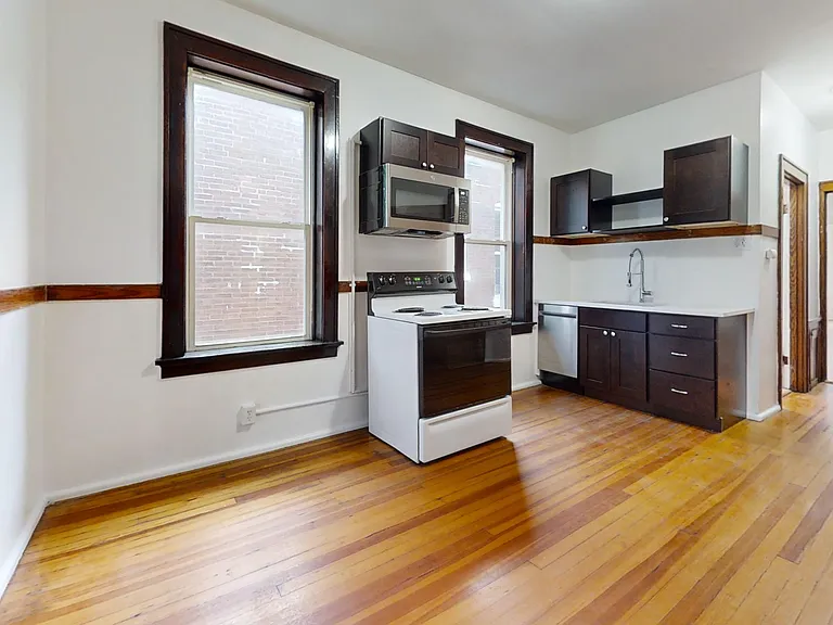 3704 Fairview Ave #2W — Photo 14