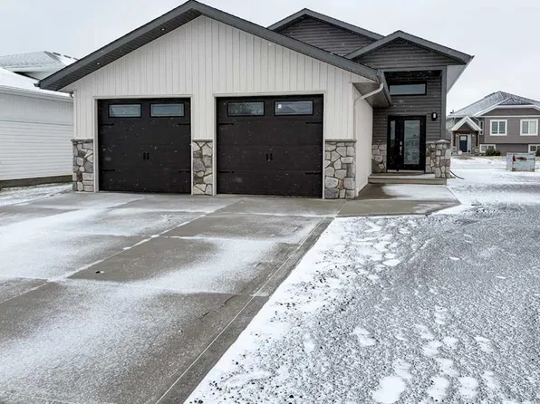 4019 W Monarch Way, Stettler, AB T4K 1M4