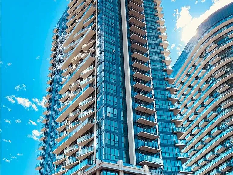 49 E Liberty St #405 — Photo 1