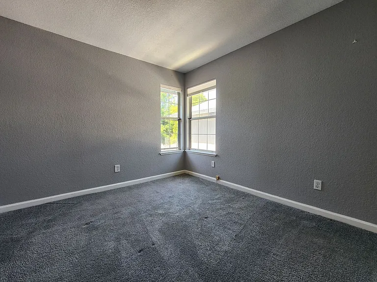 9609 Lord Dr — Photo 22