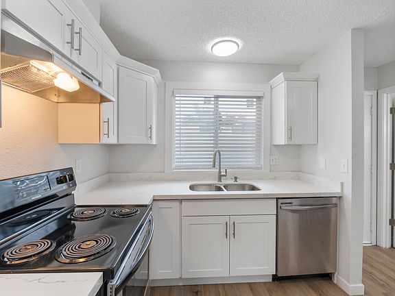 5th image of 395 9th St NE APT 15