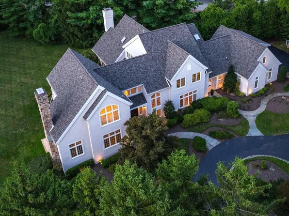 142 Abrahams Ln, Wayne, PA 19087