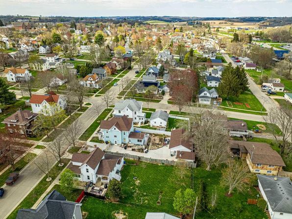 1012 1st Street, New Glarus, WI 53574