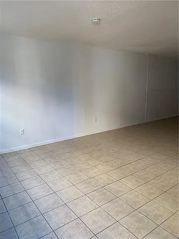 2 bed, 1.5 bath, 1100 sqft, $1,250 — Photo 4