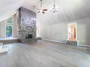 38 W Alton Cir, Rogers, AR 72756
