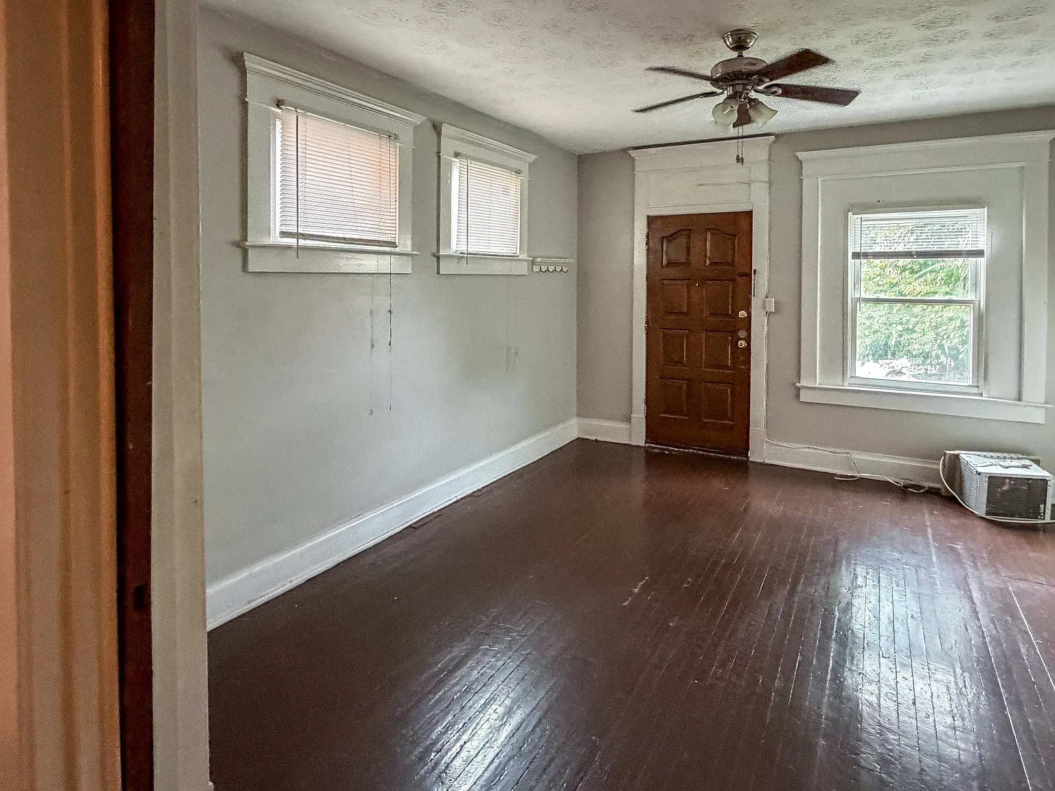1 bed, 700 sqft, $800 — Photo 3