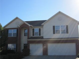 7371 Copperwood Dr, Indianapolis, IN 46217