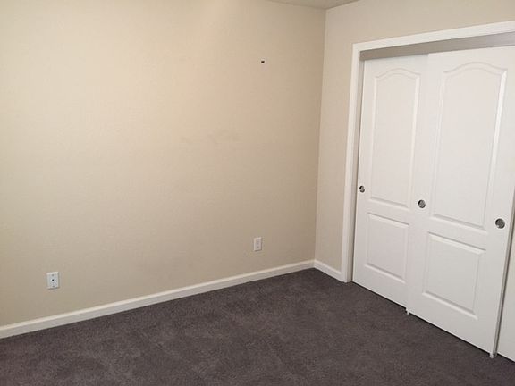 5th image of 572 River Oaks Dr