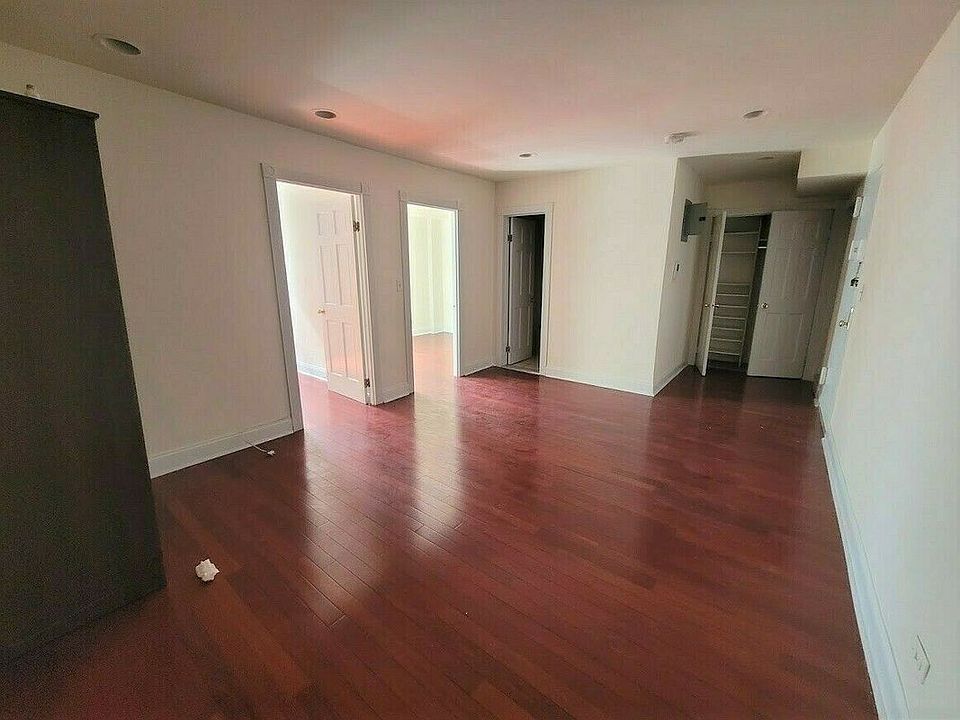 1st image of 135 E 17th St APT 4a