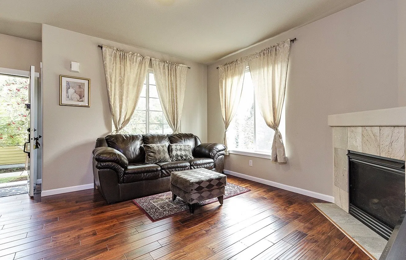 3 bed, 1335 sqft, $2,595 — Photo 3