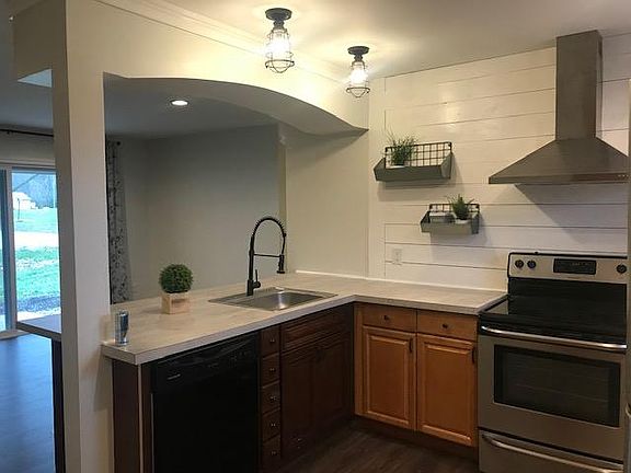 2nd image of 5040 Greenbrook Cir #5040