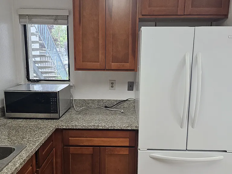 1055 N Capitol Ave #37 — Photo 4