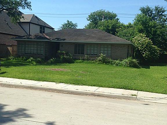  Right View of Home