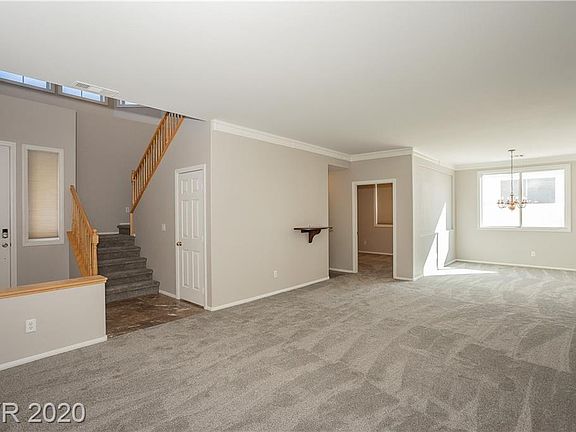 5th image of 663 Fontayne Ave