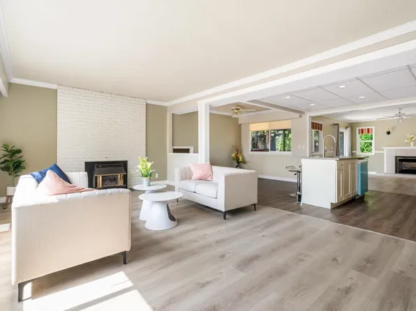 1861 Galer Way, Pt Coquitlam, BC V3B 2R5