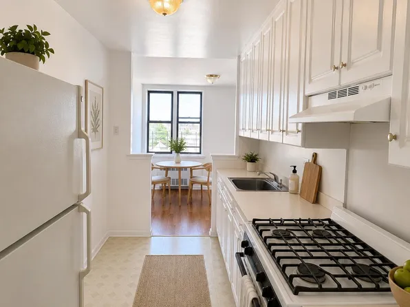 8635 21st Avenue image 1 of 6