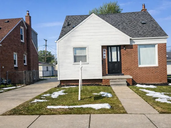 844 Harrison Blvd, Lincoln Park, MI 48146