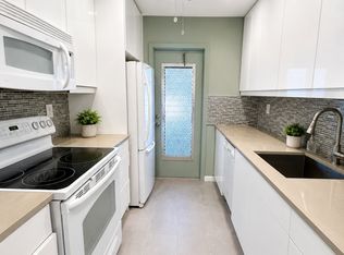 2200 Diana Dr APT 112, Hallandale, FL 33009