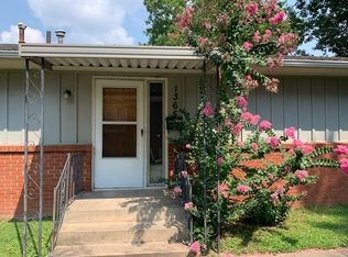 1365 E Elm St, Springfield, MO 65802