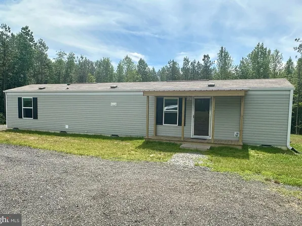 568 Reed Bridge Farm Rd, Bruington, VA 23023