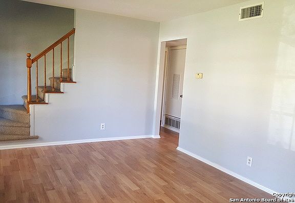3rd image of 1118 Mount Serolod Dr