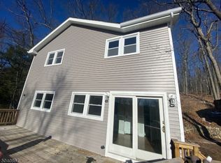 11 Pheasant Ln, West Milford, NJ