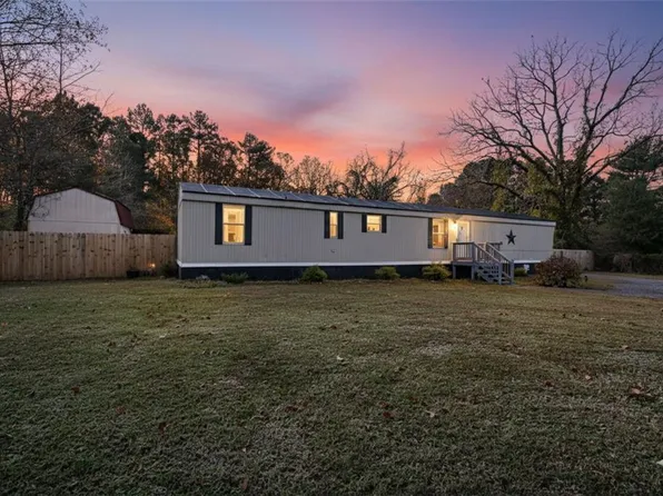 3254 Woodstock Rd, Gloucester, VA 23061