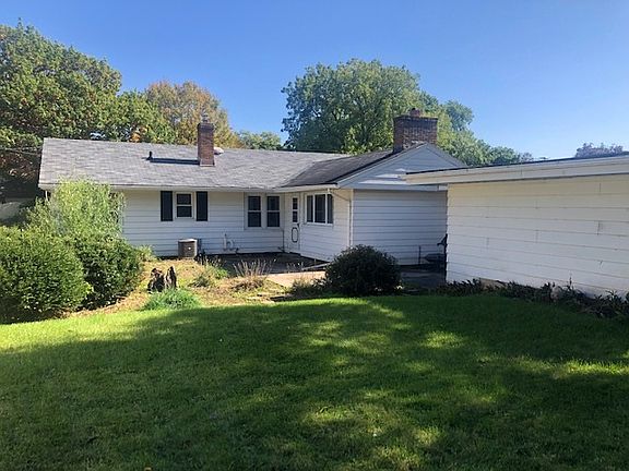 2nd image of 3628 N Court St