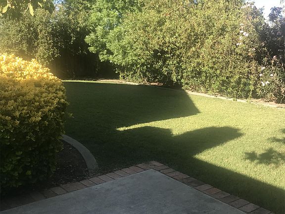 4th image of 2718 Stratford Ct