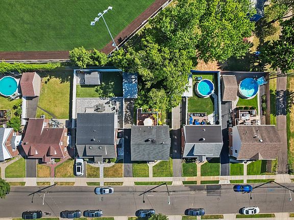 4th image of 16 Stratford Pl