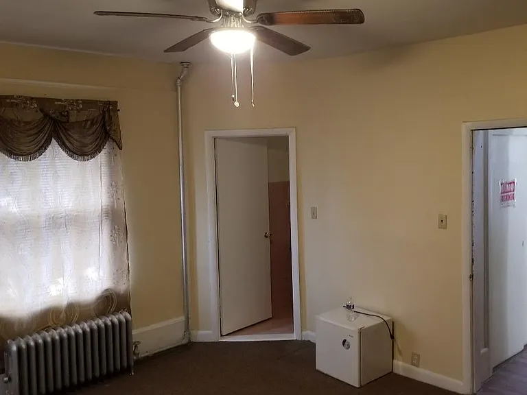 1372 Gipson St #2 — Photo 6